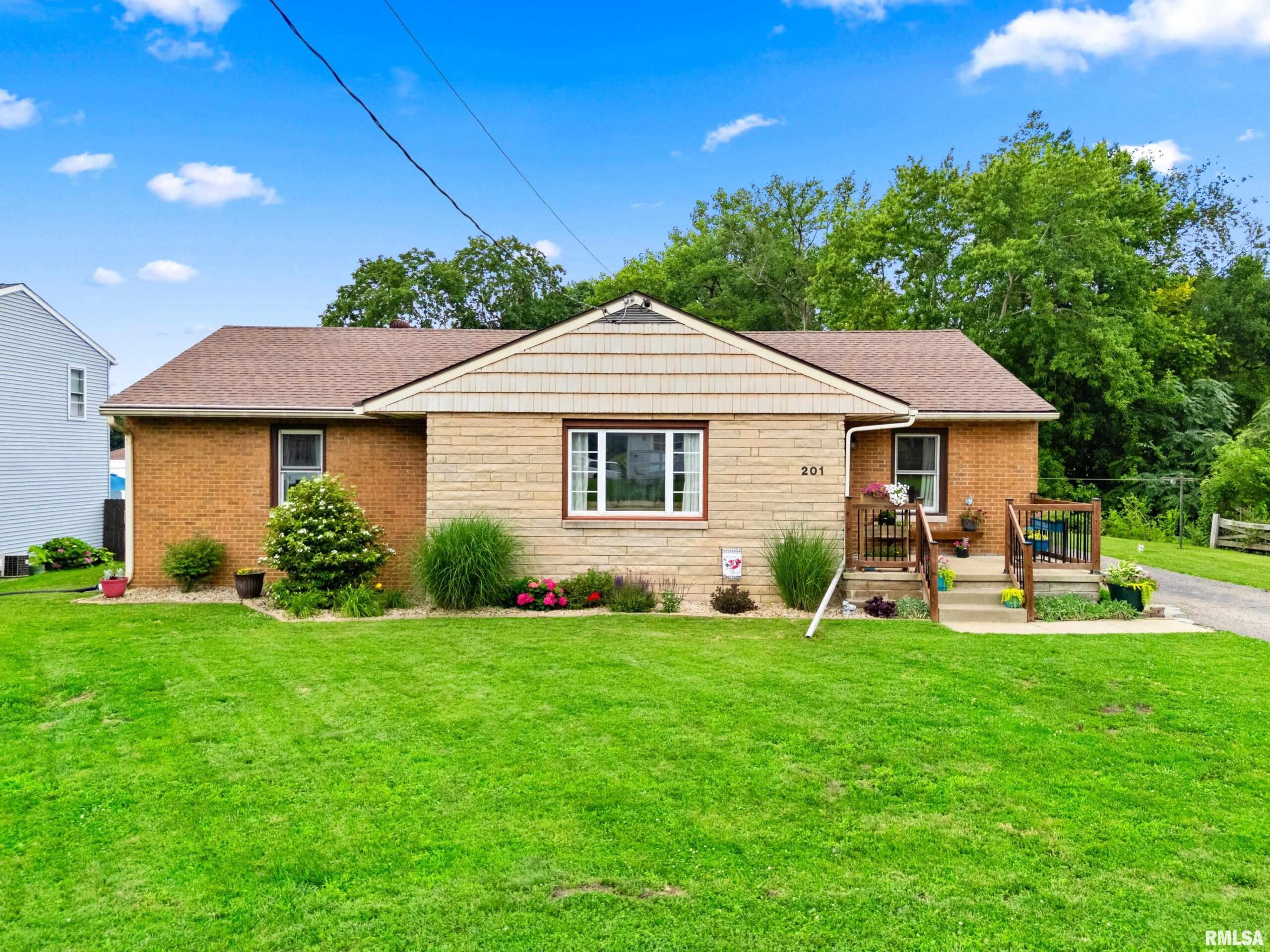 201 BROOKVIEW Road East Peoria IL