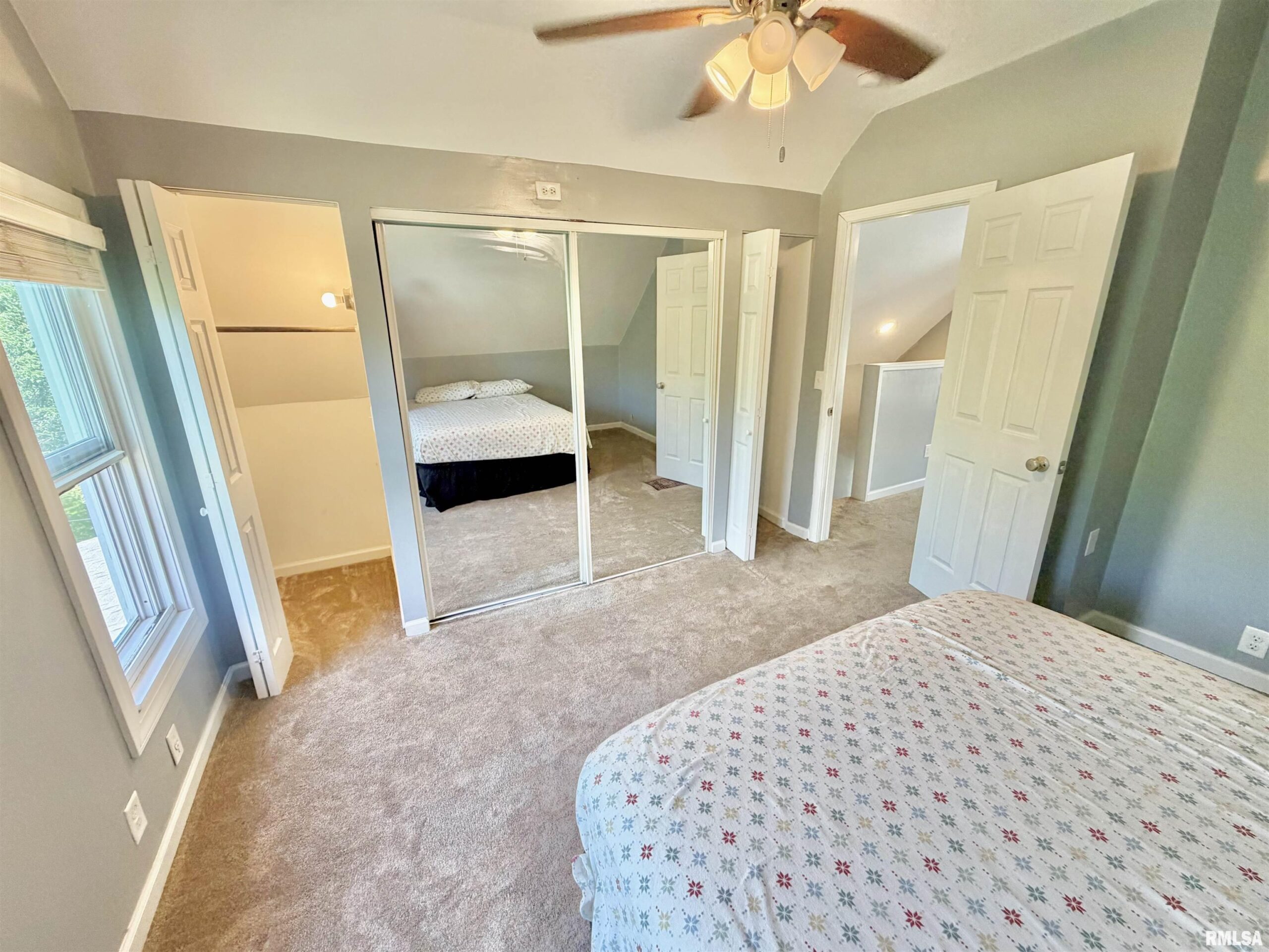 205 W ADAMS Street Abingdon IL