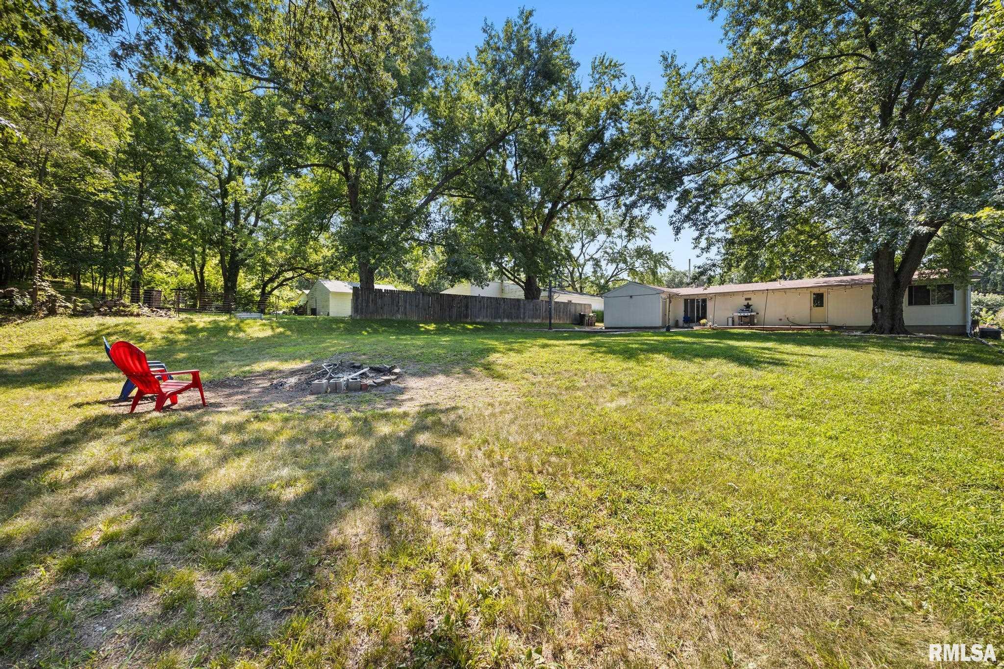201 FENESTRA Lane East Peoria IL