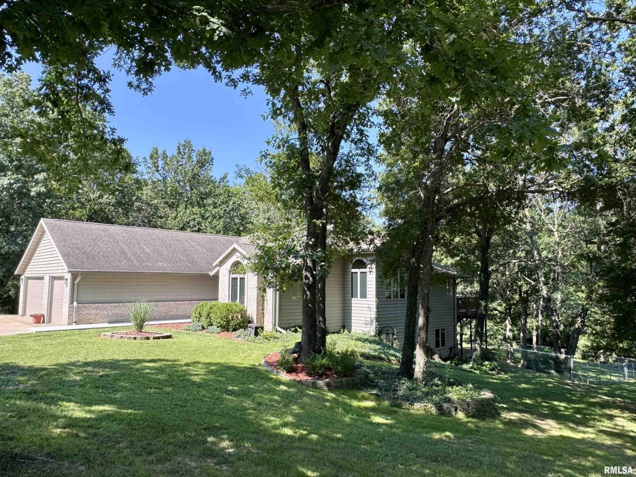 900 N COLE Road Colchester IL