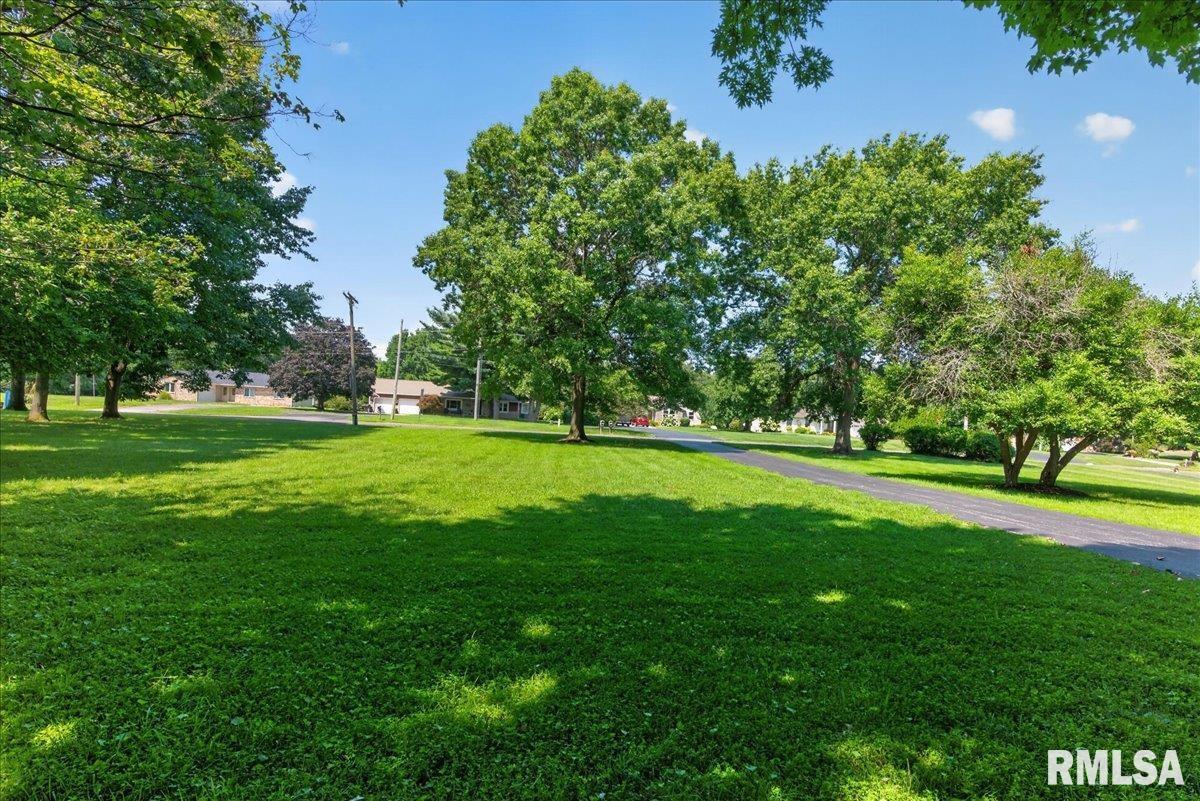 3850 N 8TH Street Springfield IL