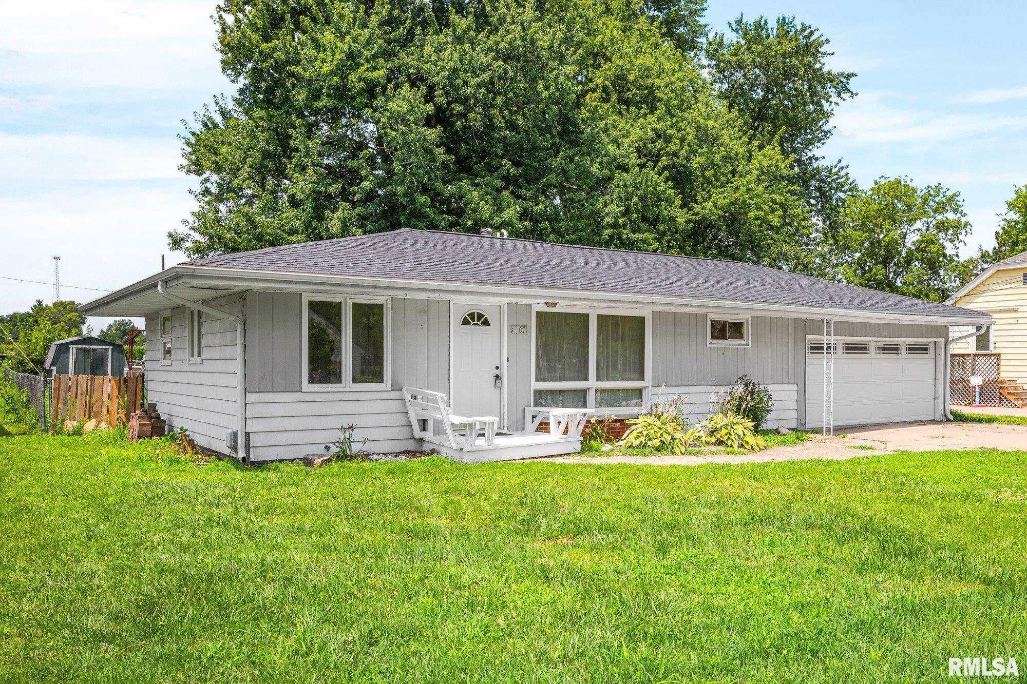 407 N WEST Street Tremont IL