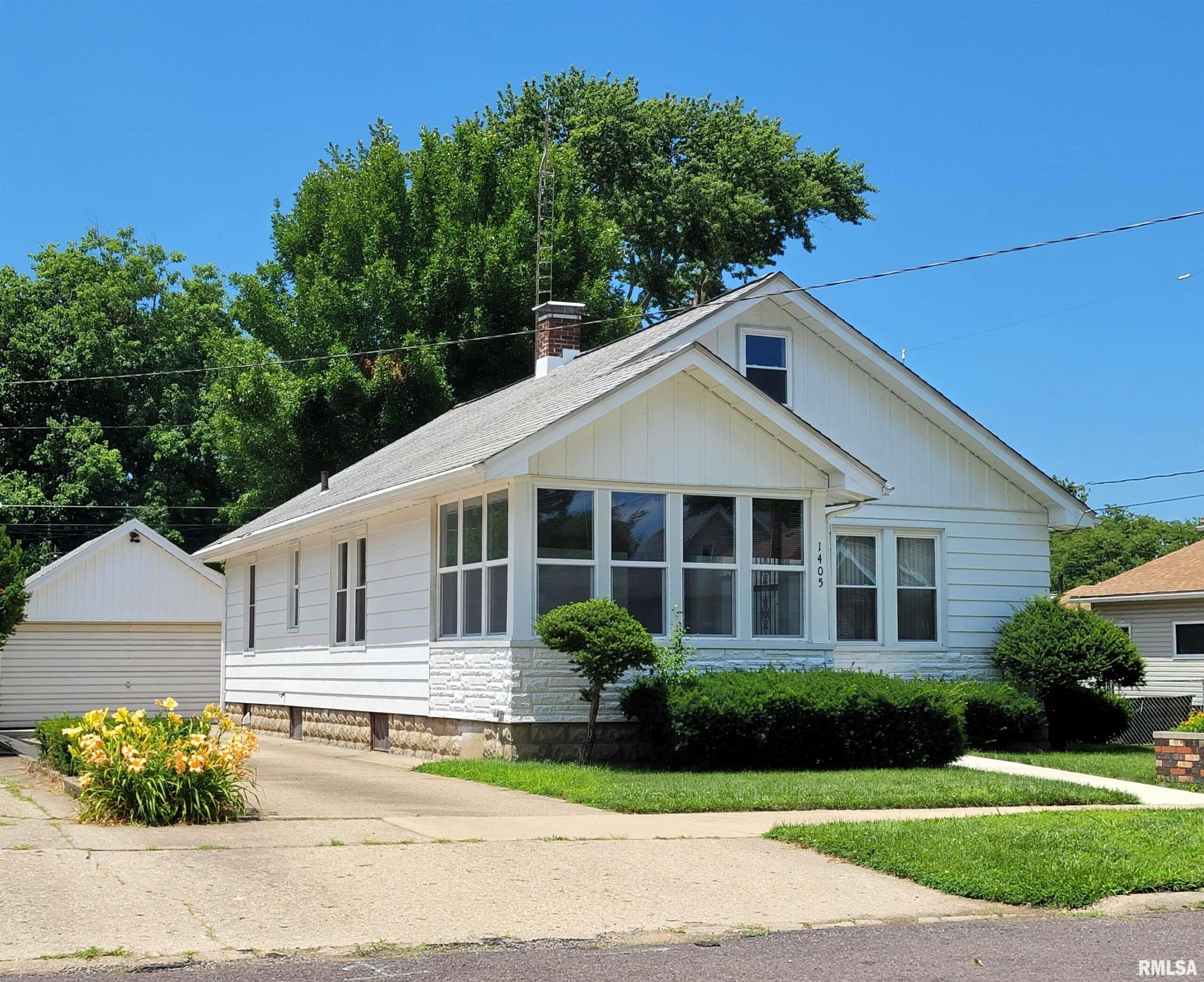1405 S CAPITOL Street Pekin IL
