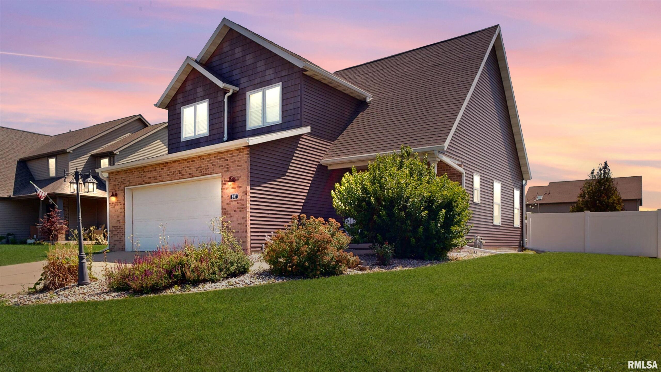 607 AGNES Street Washington IL