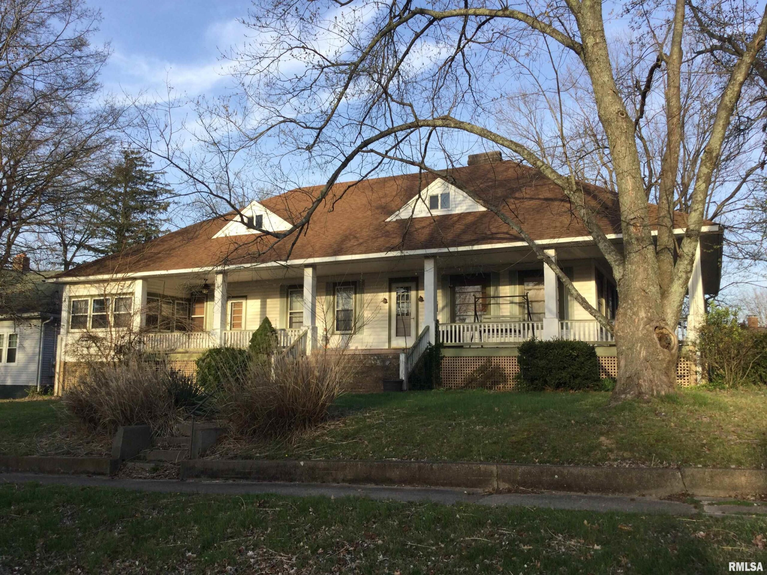 300 W SPRING Street Anna IL
