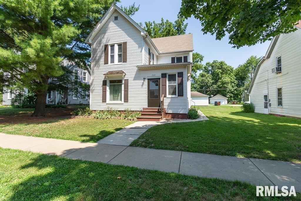 505 W MAIN Street Elmwood IL