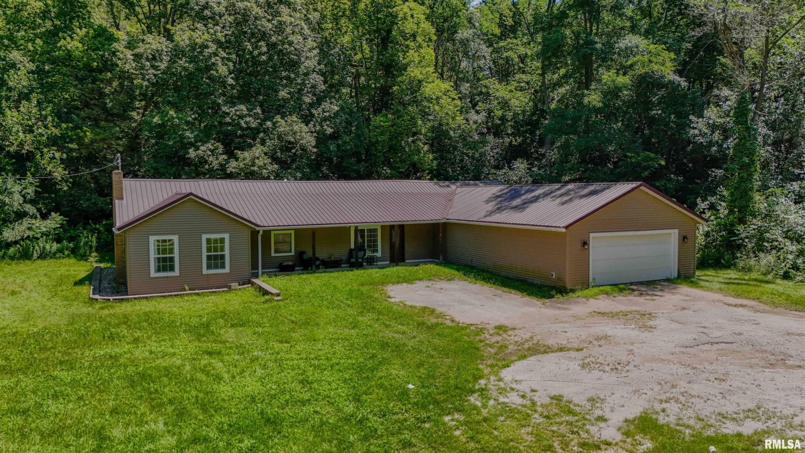 1562 SPRING BAY Road East Peoria IL