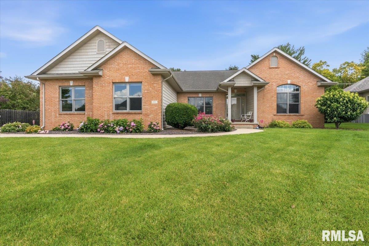 2220 W LAUREL Street Springfield IL