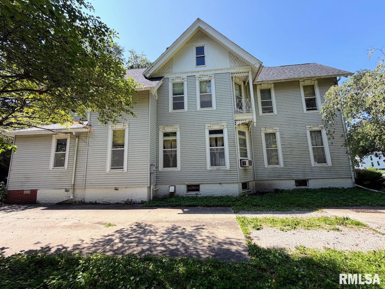 404 N WASHINGTON Street Toulon IL
