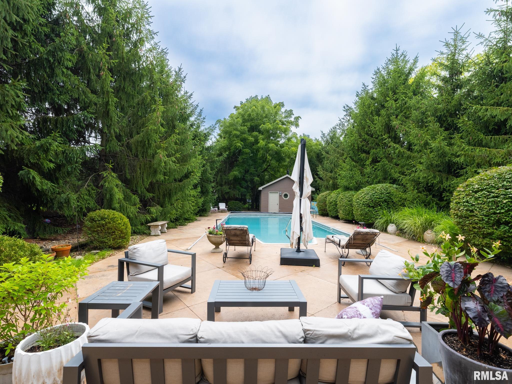 510 MAYFAIR Court Germantown Hills IL