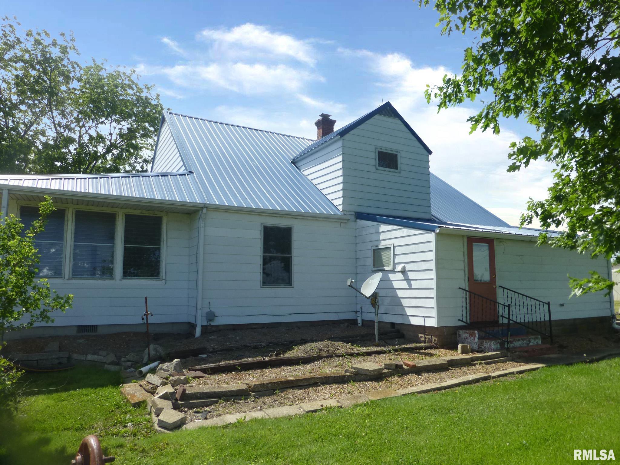27299 W FRONTAGE Road Farmersville IL