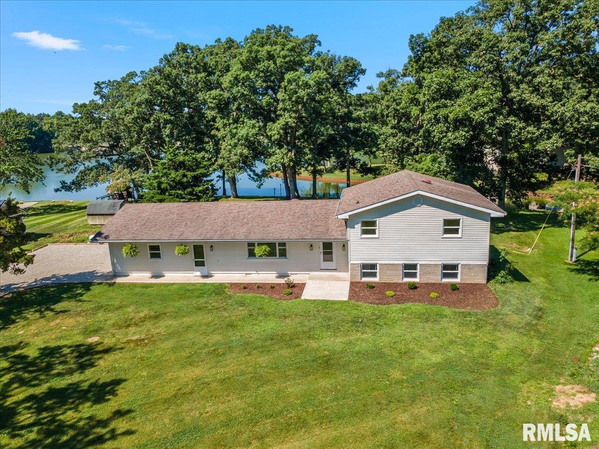 1208 MARK Lane Taylorville IL