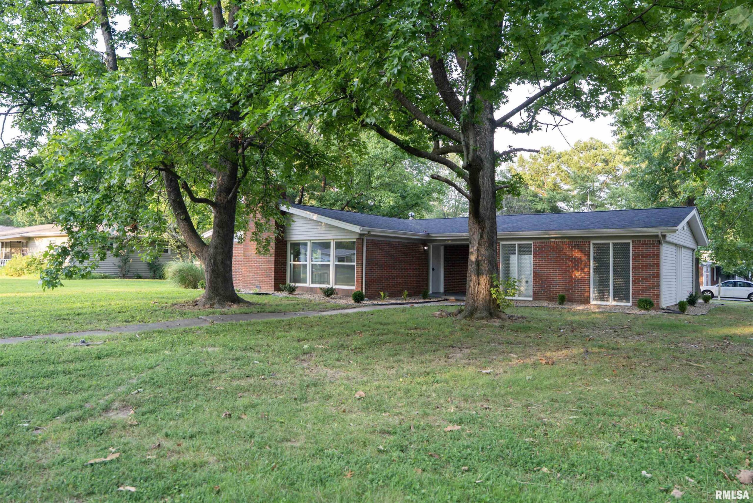 201 Westernaire Drive Marion IL