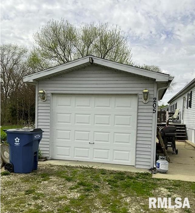 205 ABENS Avenue Henry IL