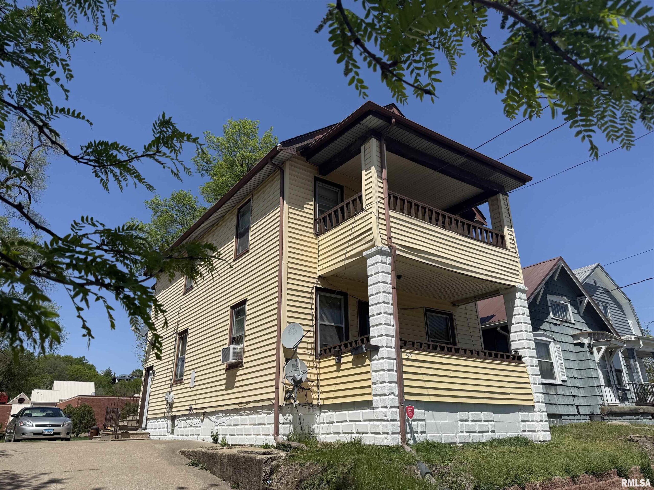 1617 NE MONROE Street Peoria IL