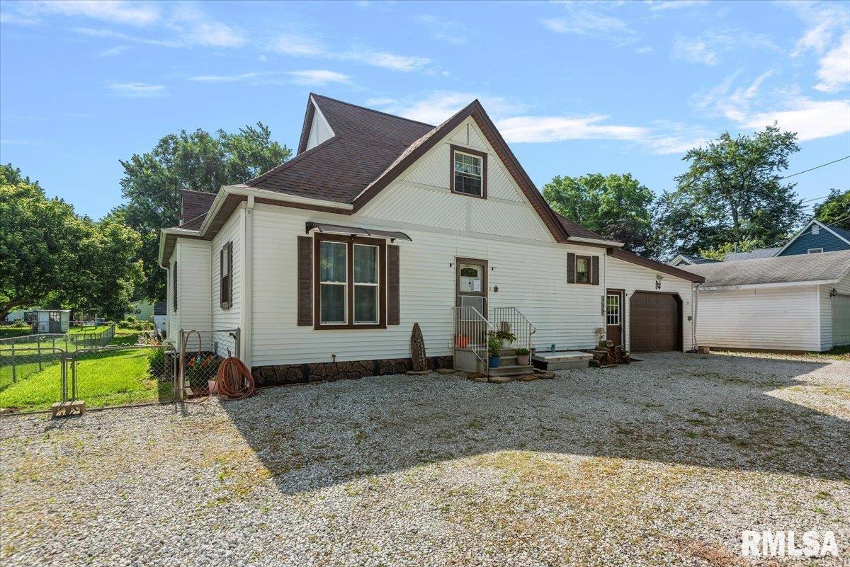 404 N EWING Street Tallula IL
