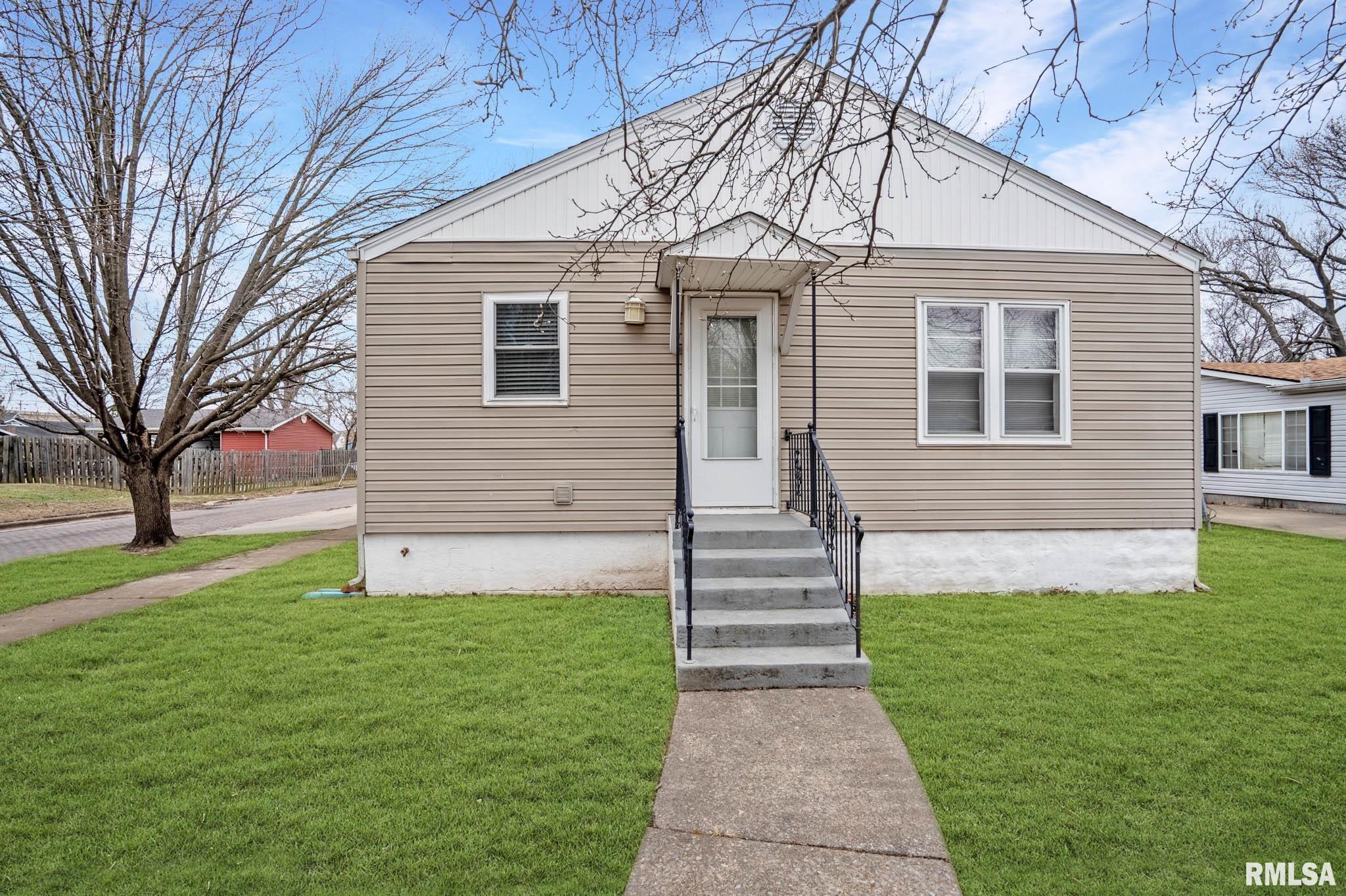 301 N 12TH Street Herrin IL