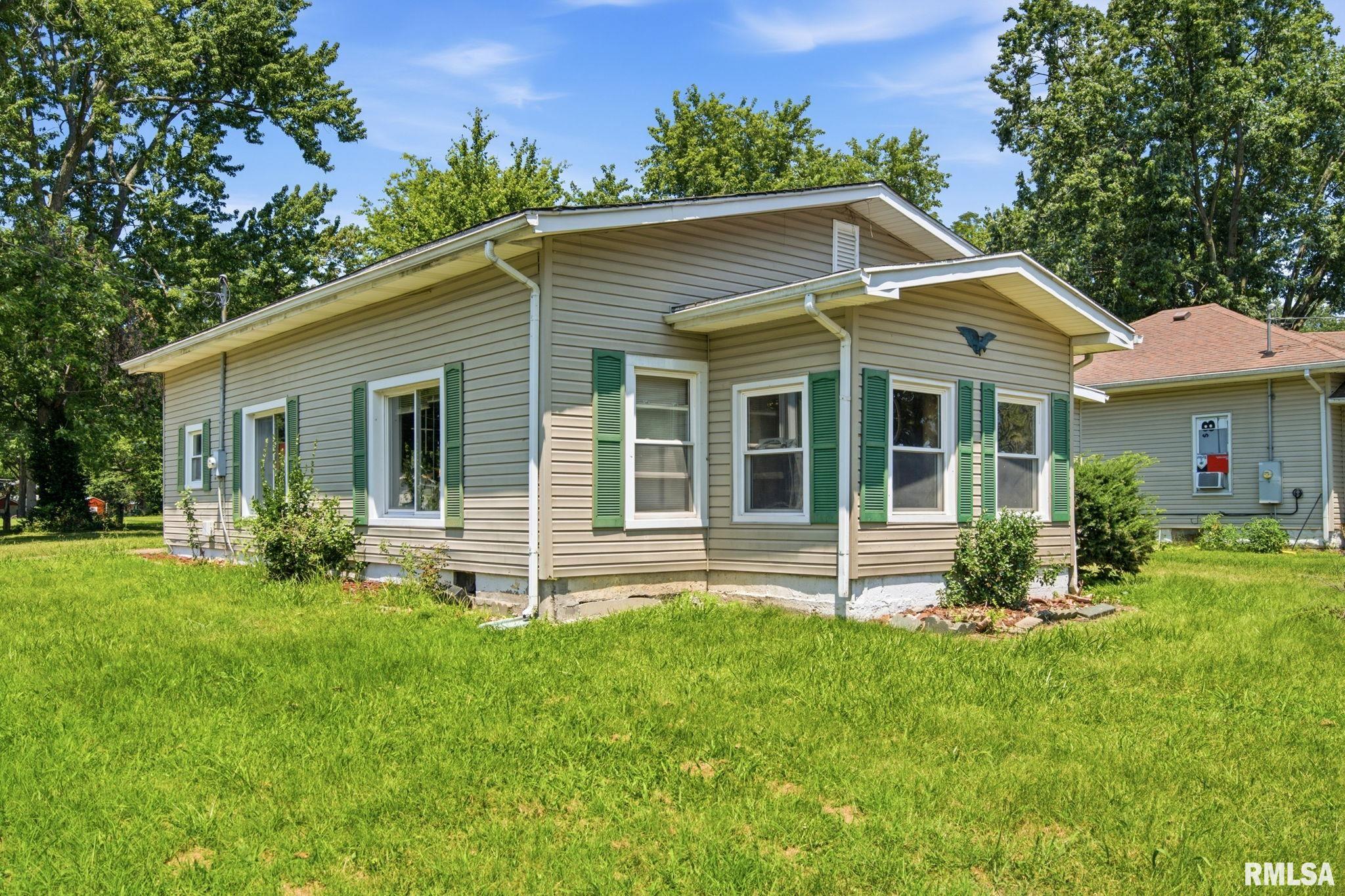 801 HIGHLAND Street Benton IL