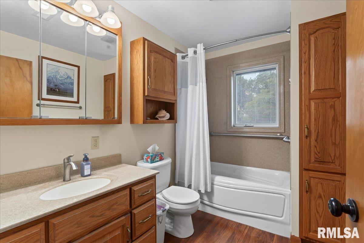 2033 McQueen Road Pleasant Plains IL