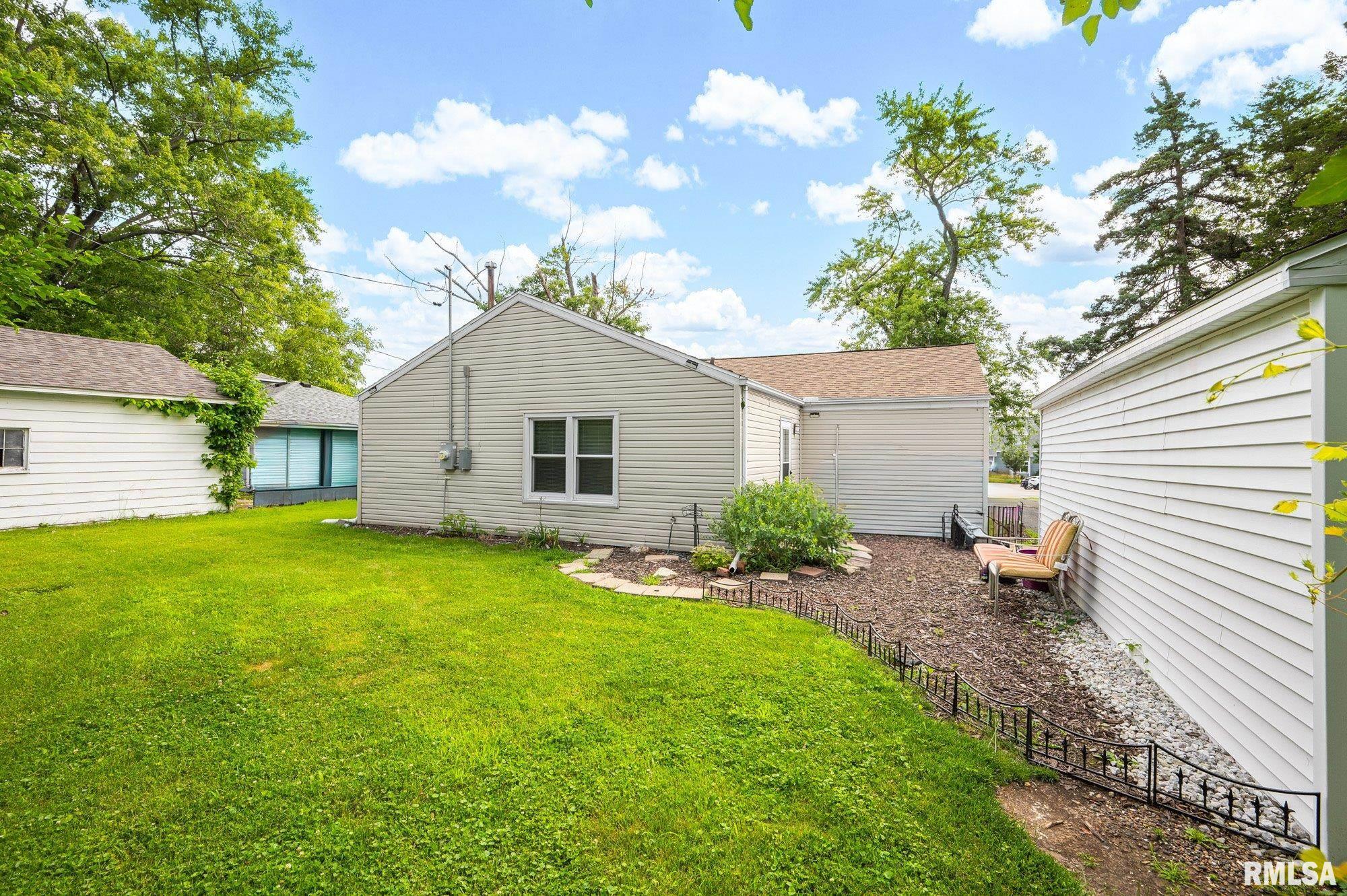 5229 N HAMILTON Road Peoria IL
