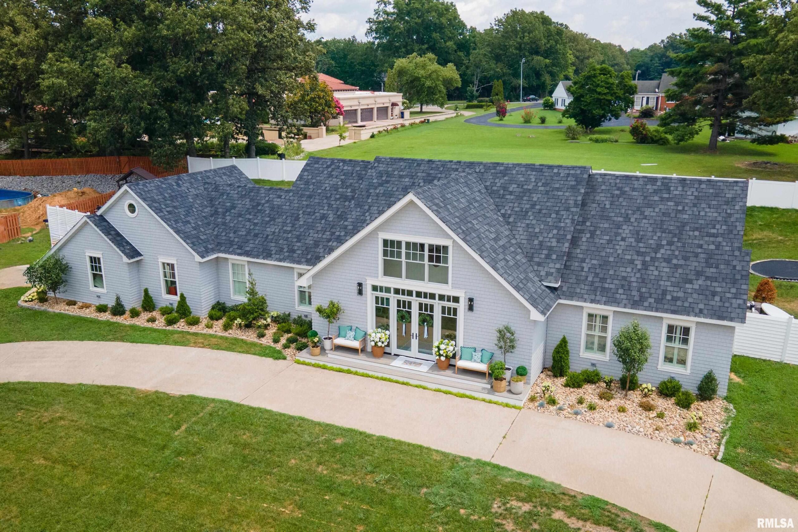 12 CHERRY TREE Place Harrisburg IL