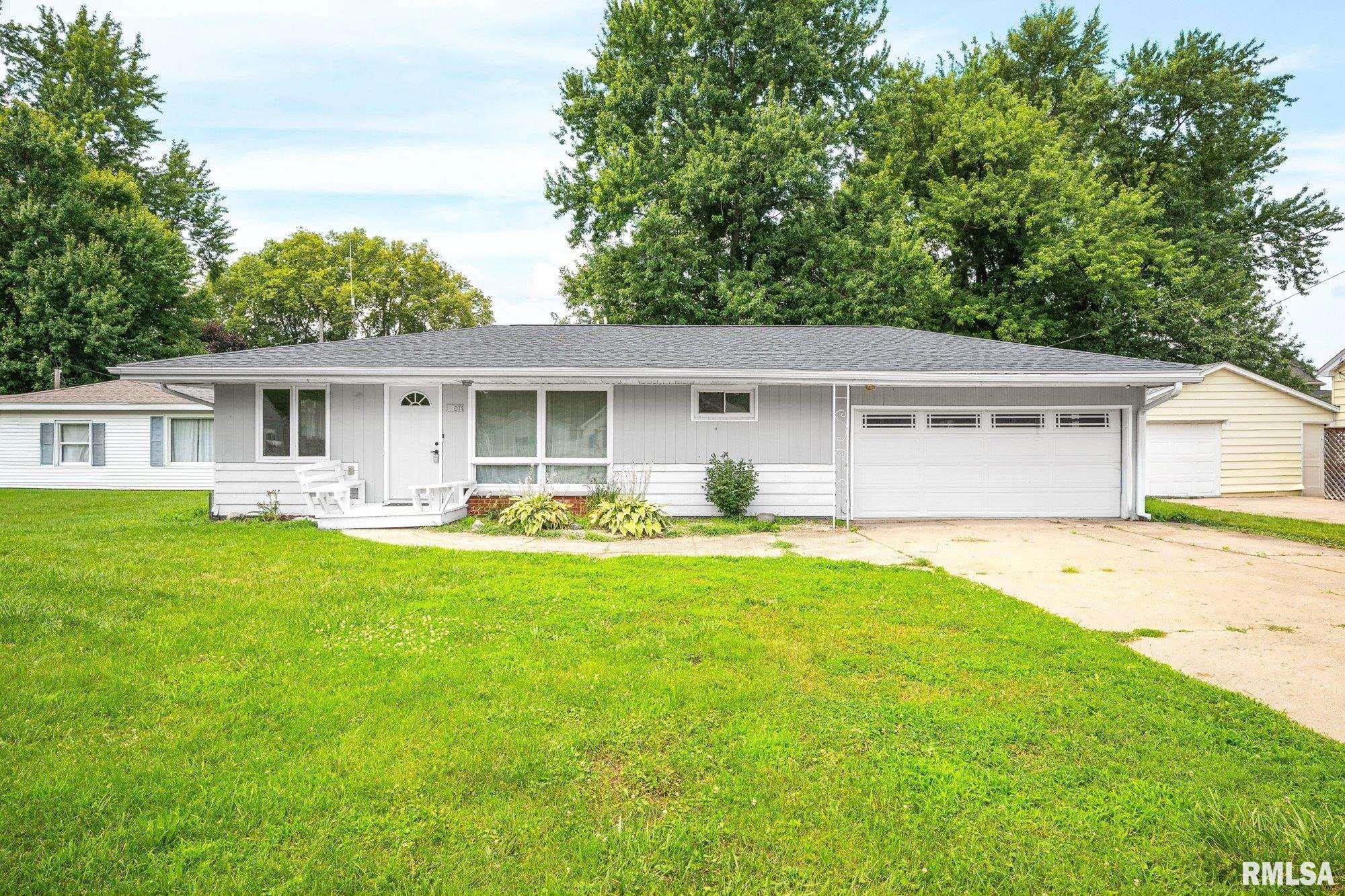 407 N WEST Street Tremont IL