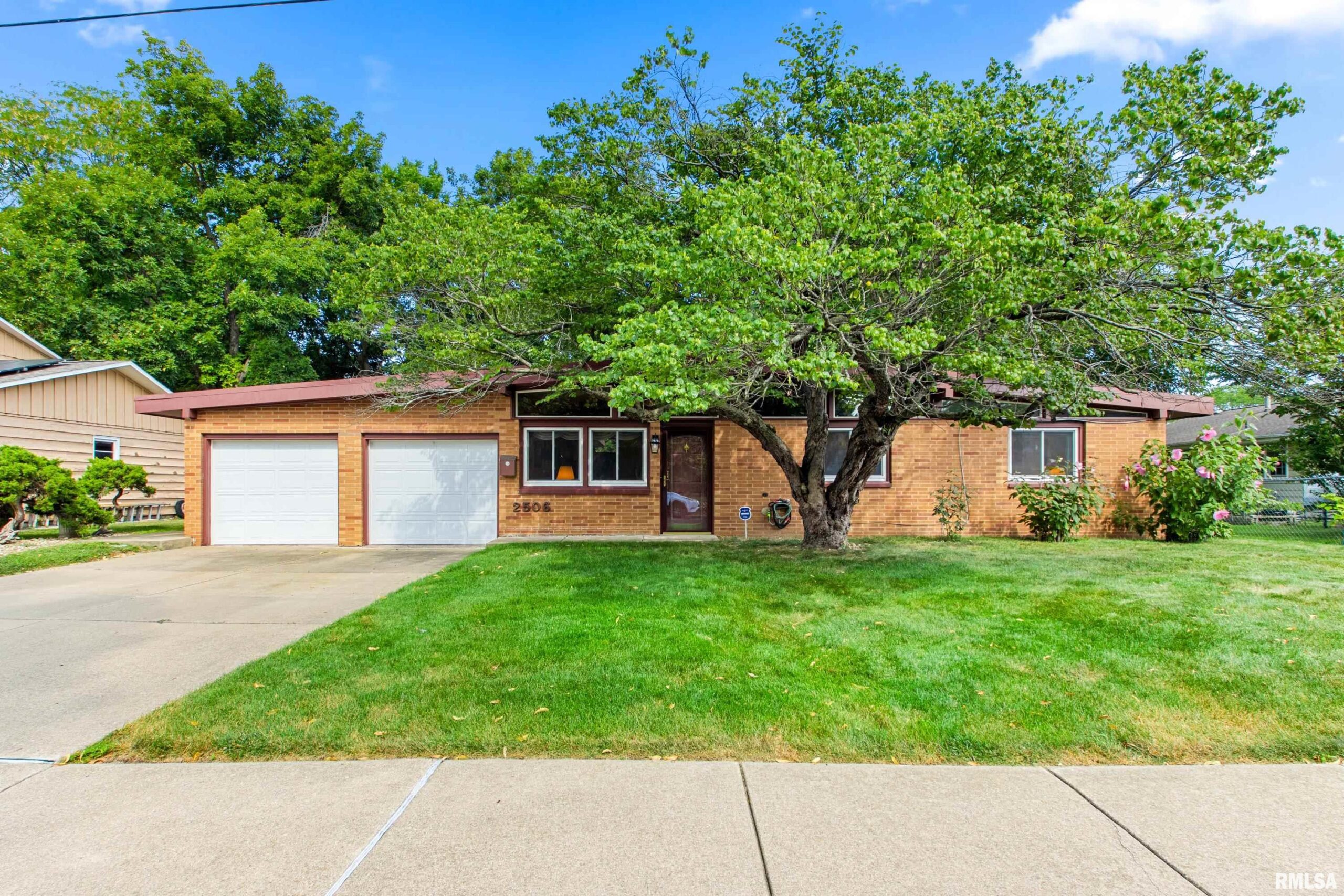 2506 N WOODBINE Terrace Peoria IL
