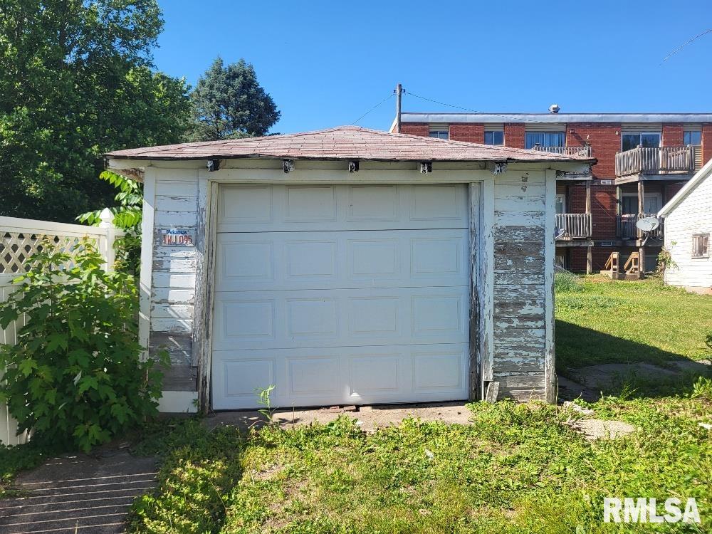 343 W 1ST Street Galesburg IL