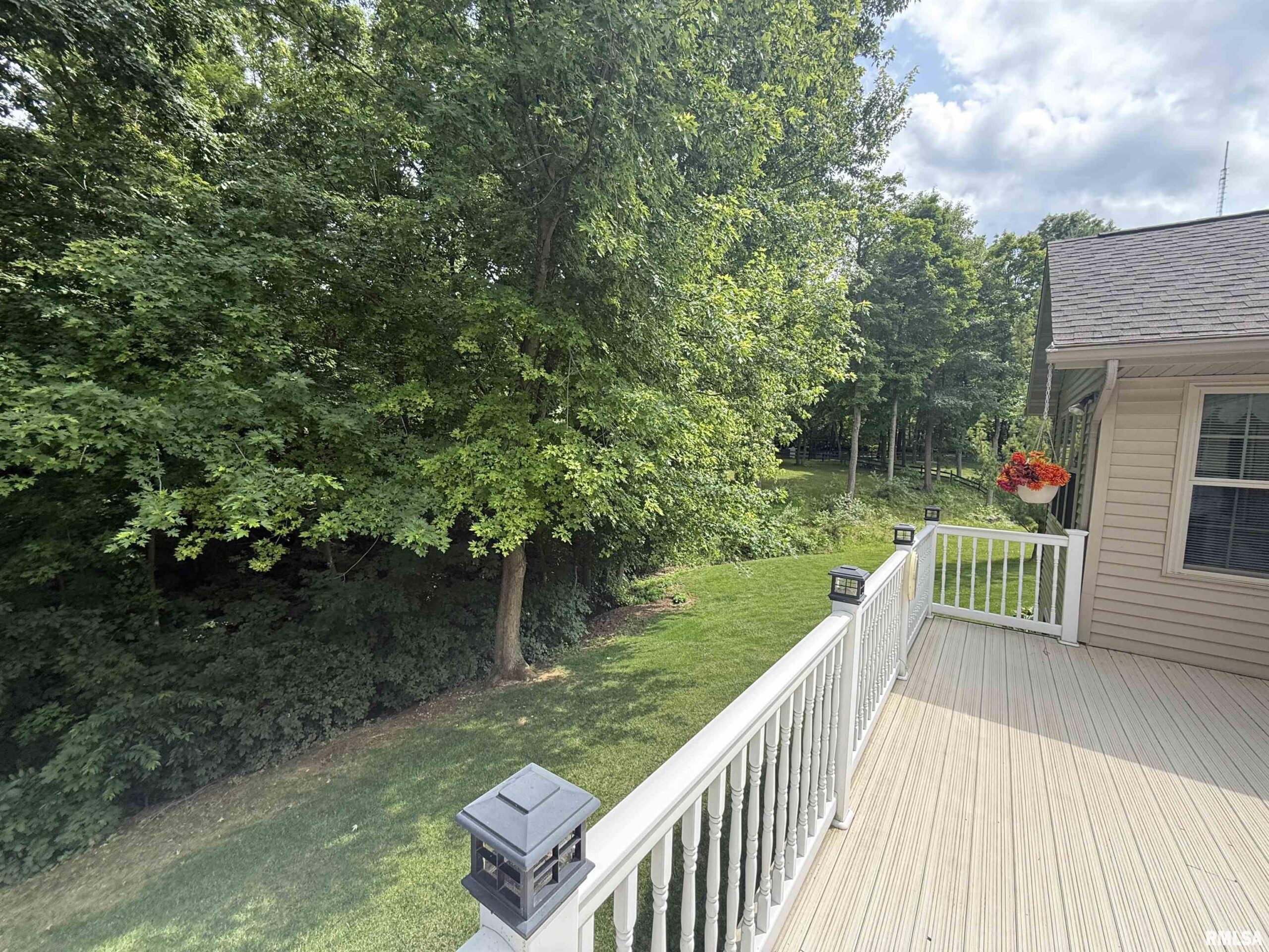 141 ELMRIDGE Circle East Peoria IL