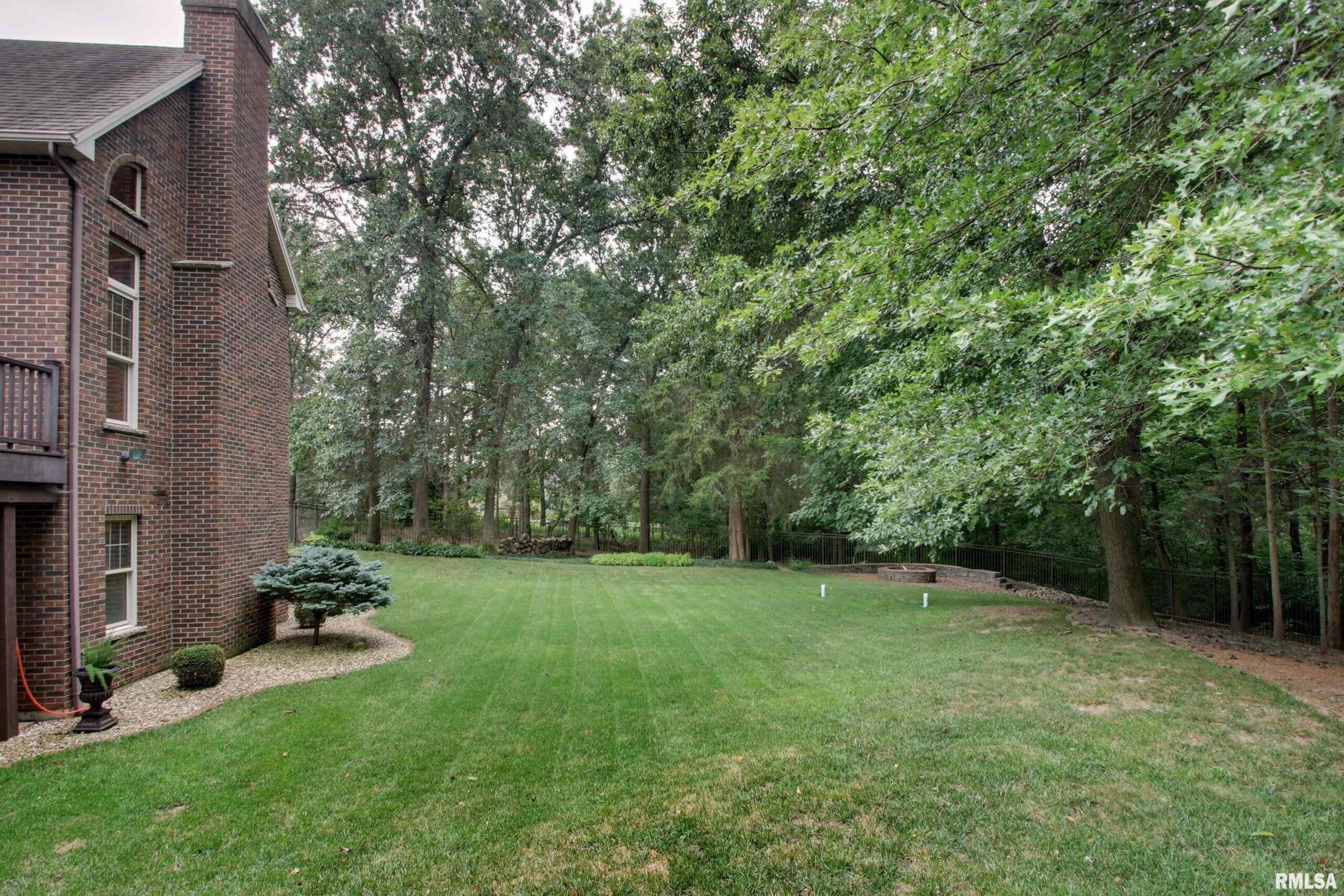 3708 HARBOR Lane Quincy IL
