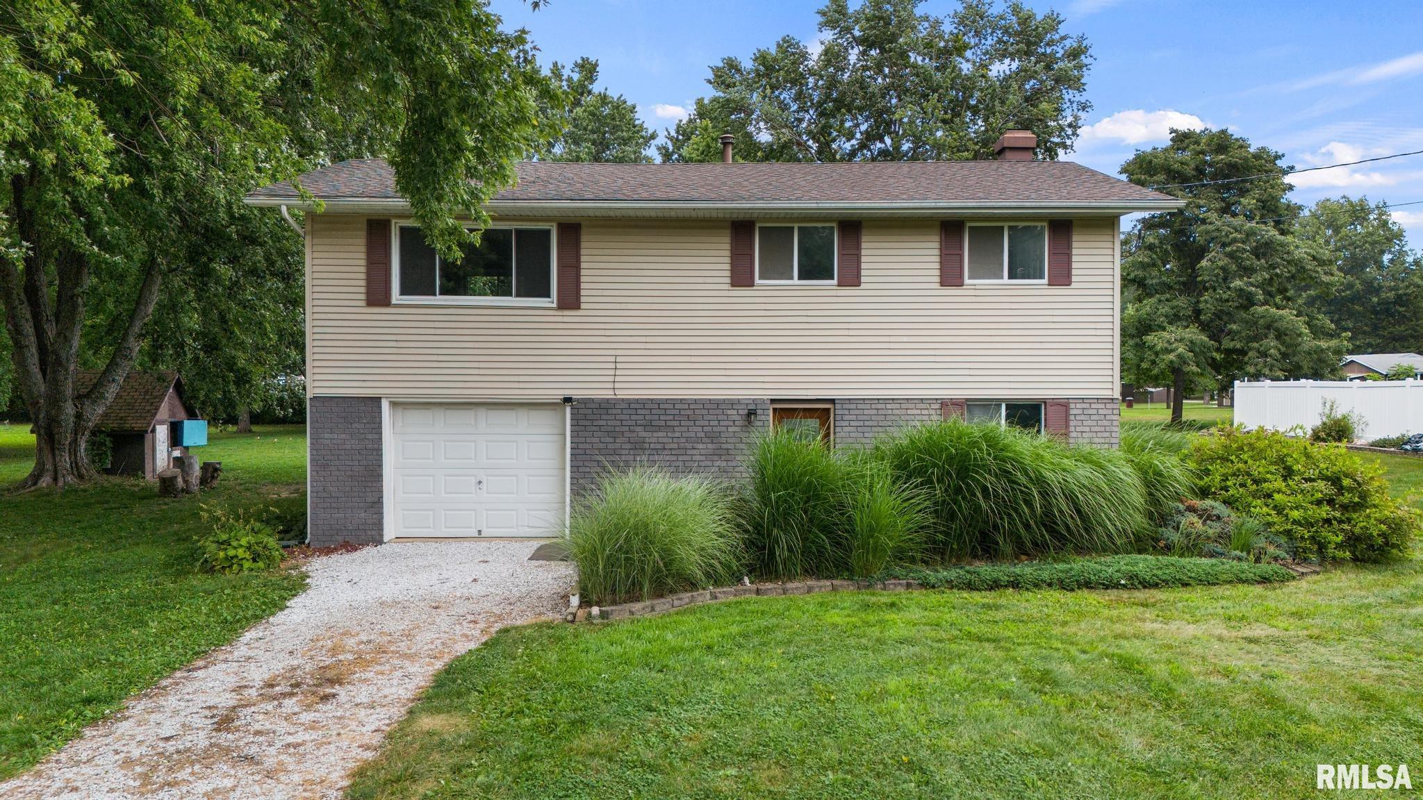 60 S RIVERVIEW Drive East Peoria IL