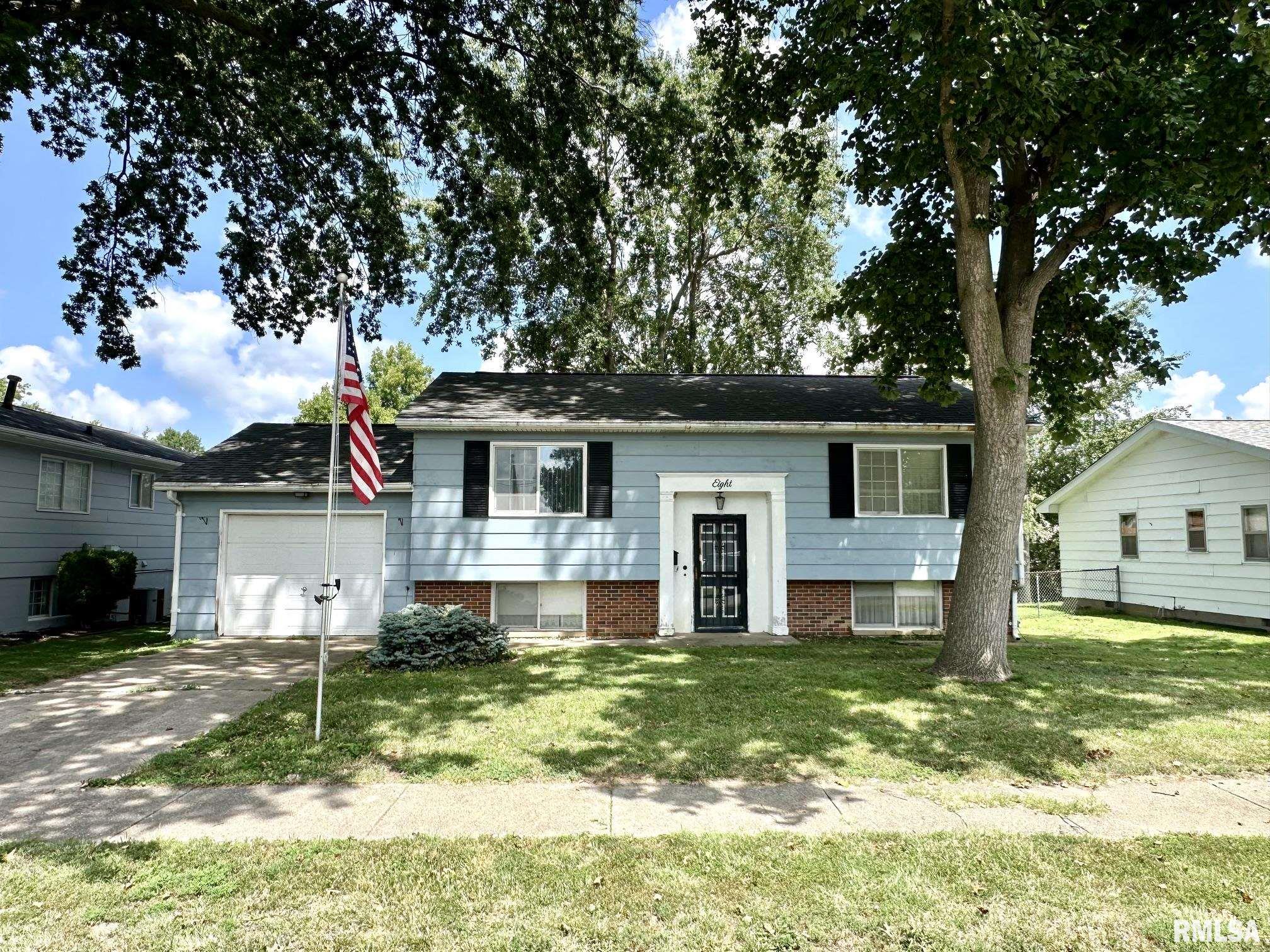 8 HIGHVIEW Drive Jacksonville IL