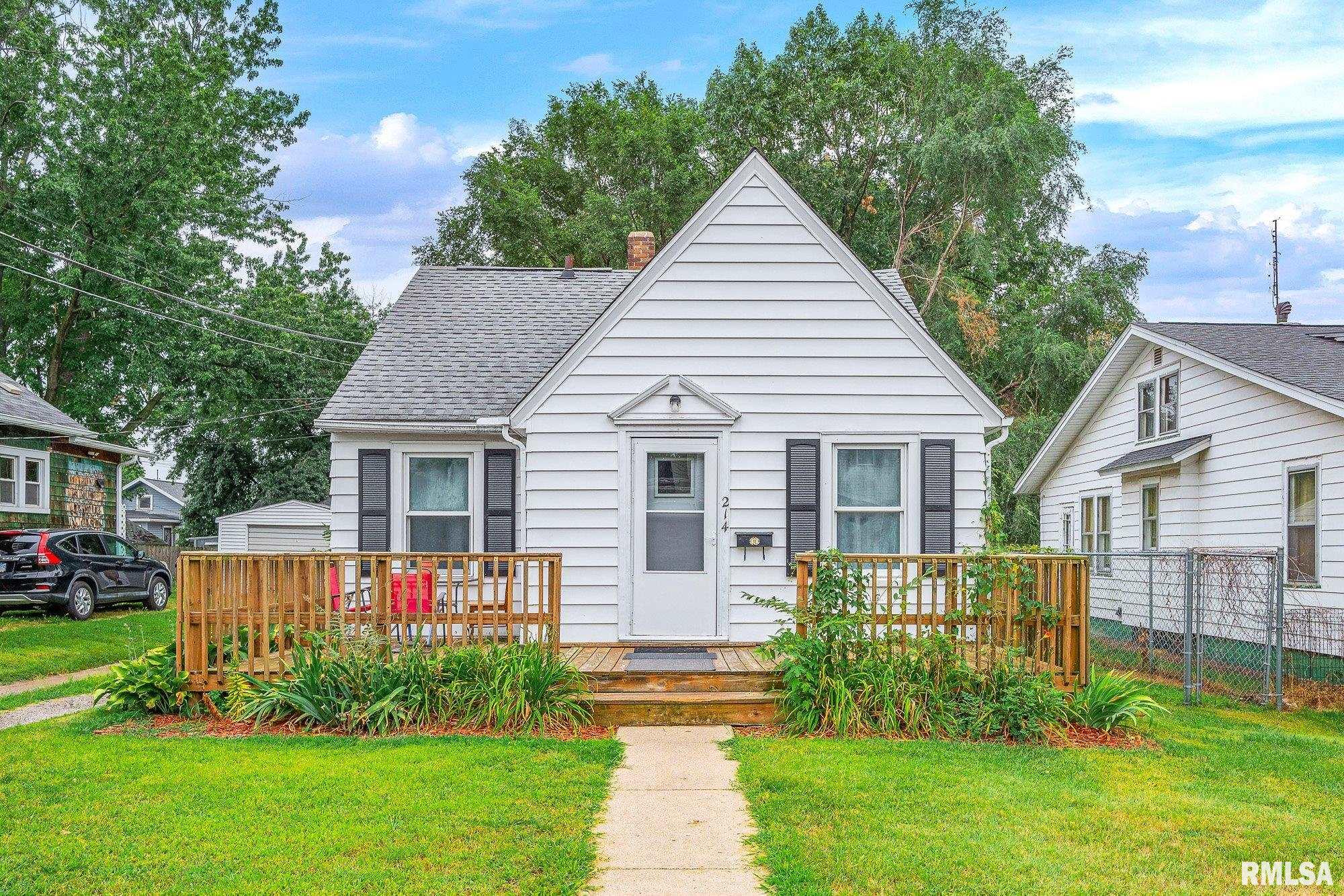 214 POPLAR Street Pekin IL