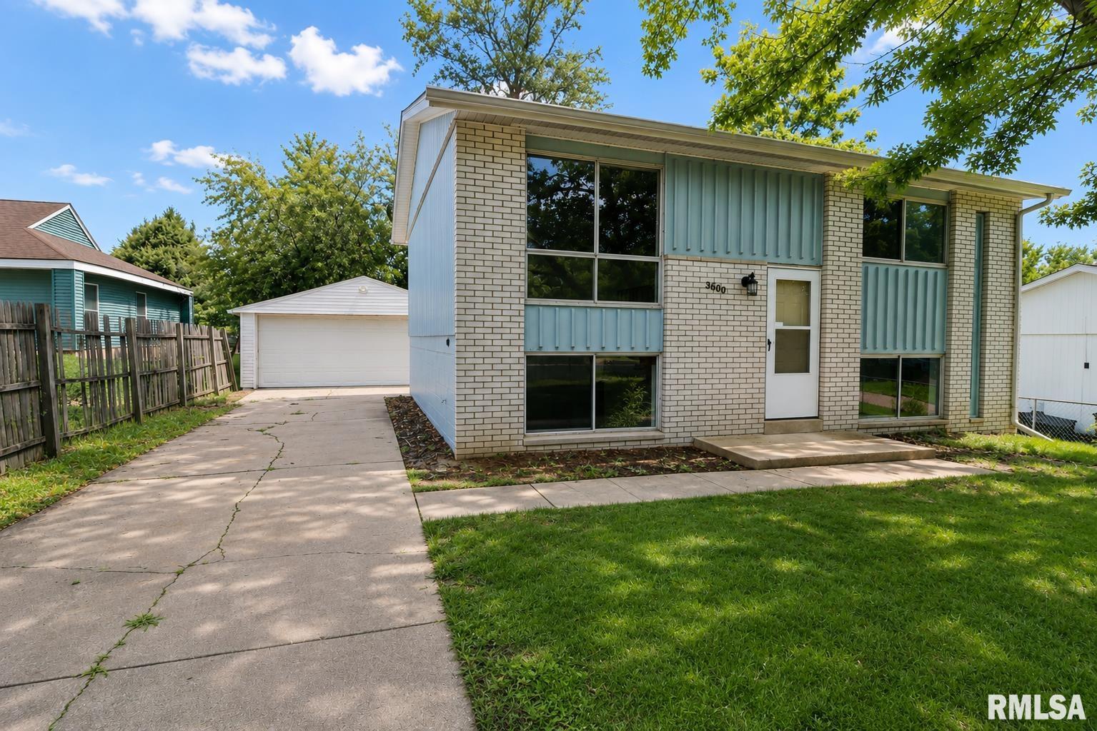 3800 W BRIGHTON Avenue Peoria IL