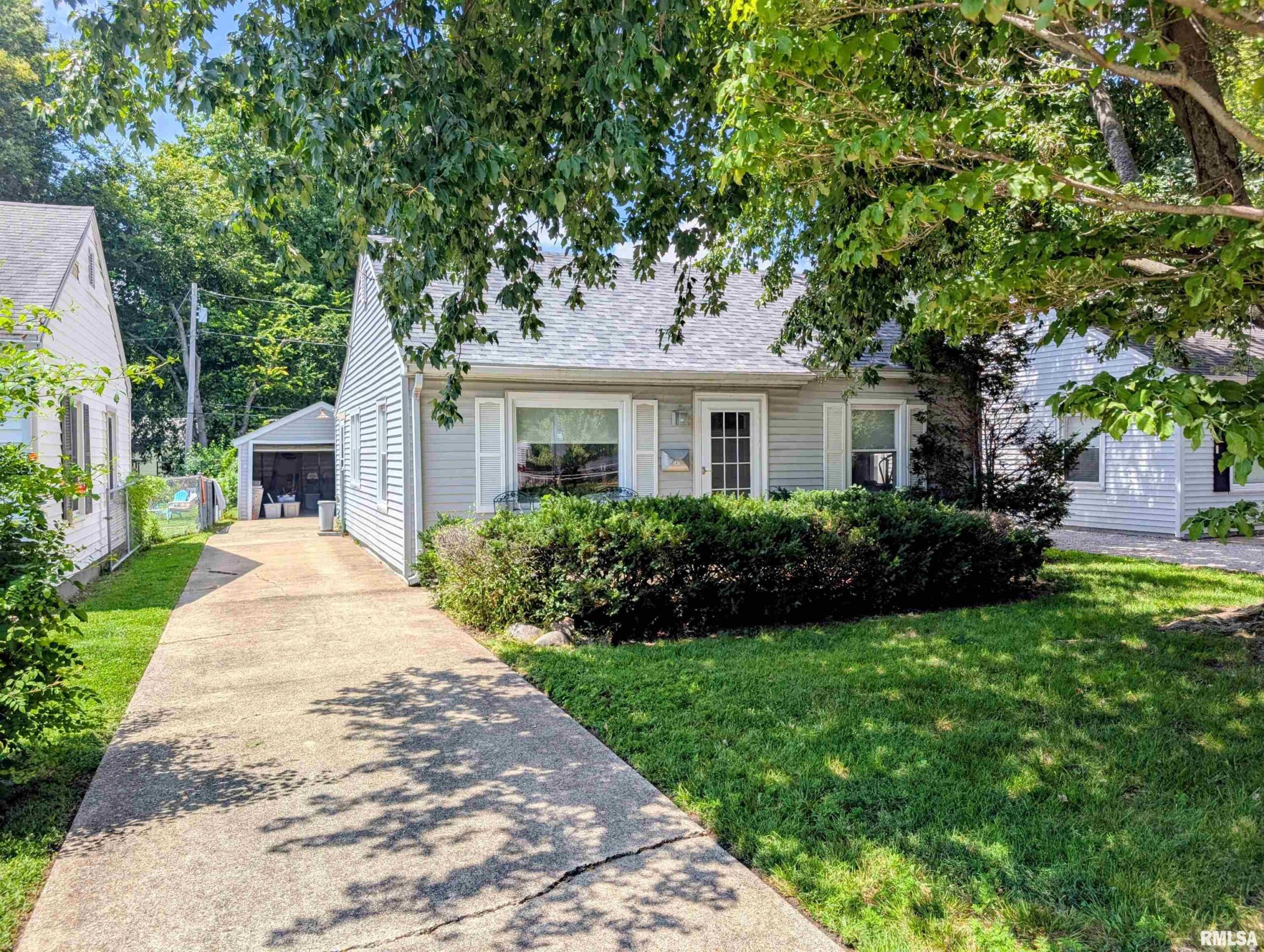 2417 S 1ST Street Springfield IL