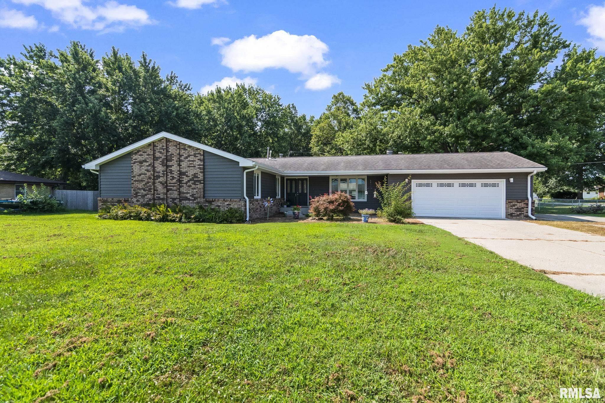 1070 GREEN ACRES Lane Springfield IL