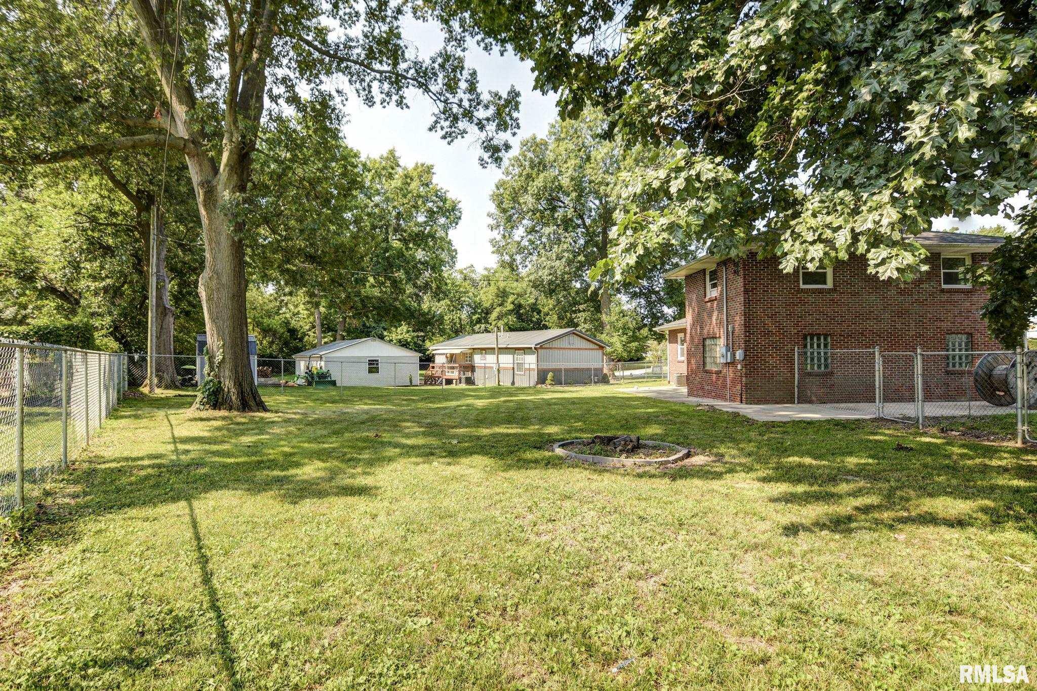 226 SUMMIT Avenue Taylorville IL