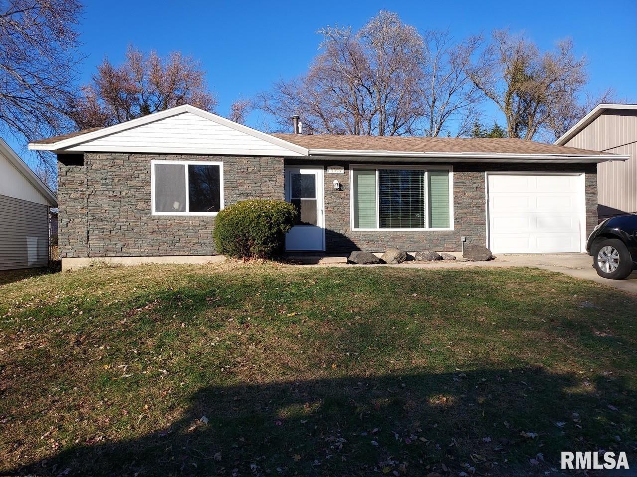 4049 W HILLMONT Road Peoria IL