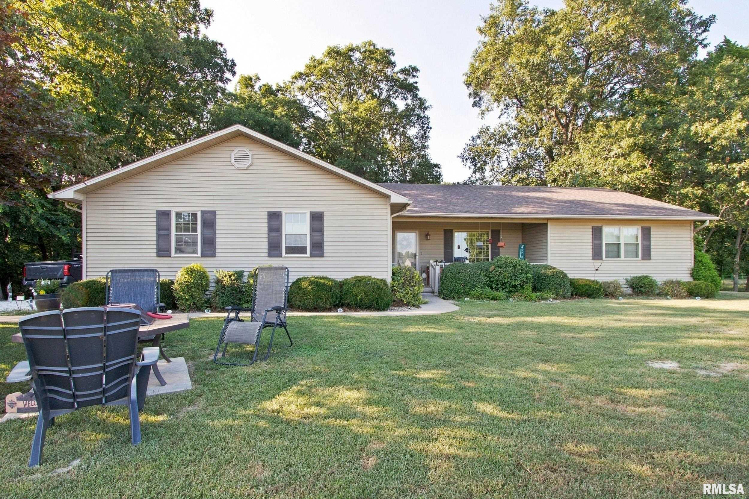 576 CORAL Road Colchester IL