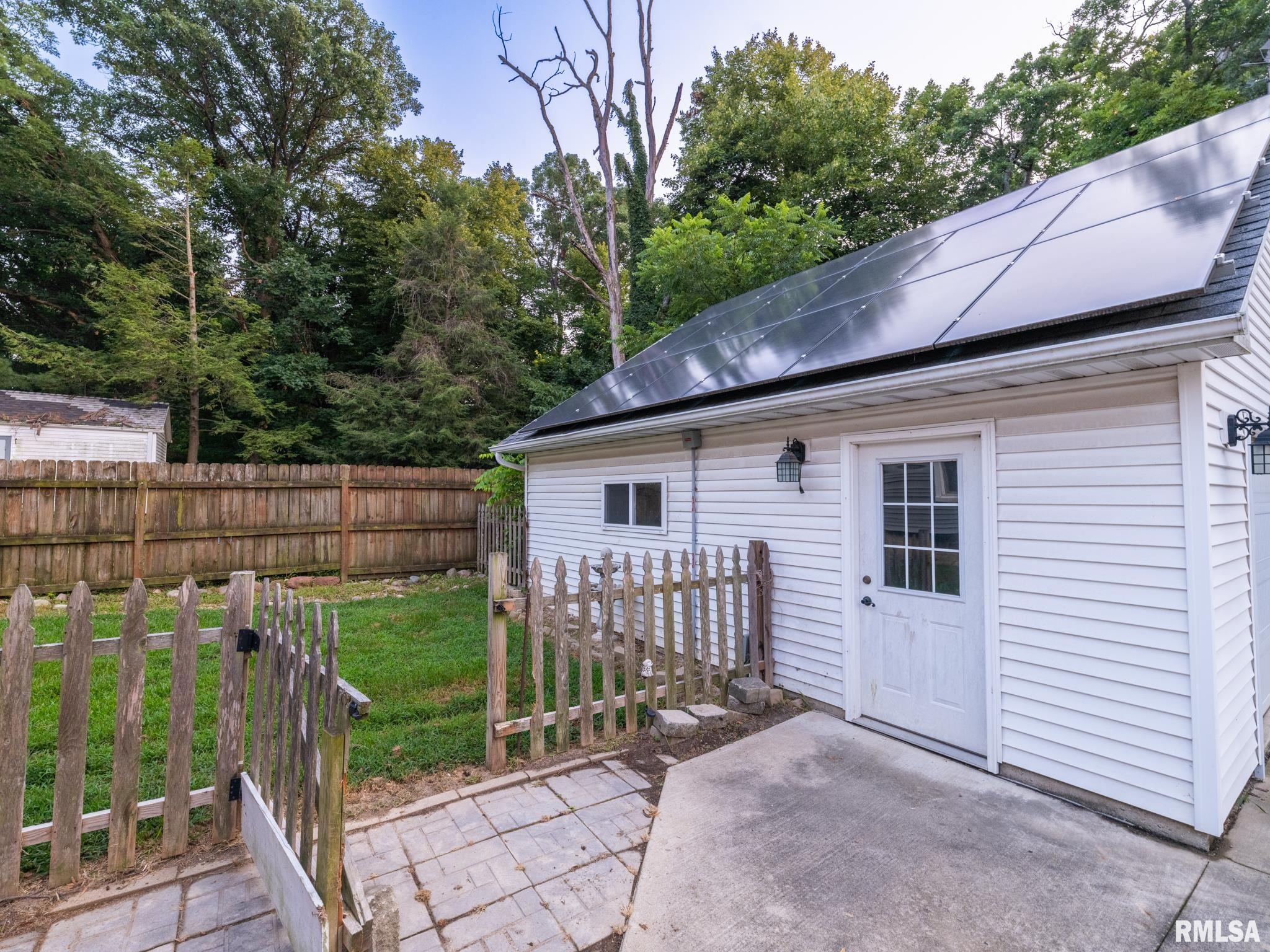 501 LAROSH Court Creve Coeur IL