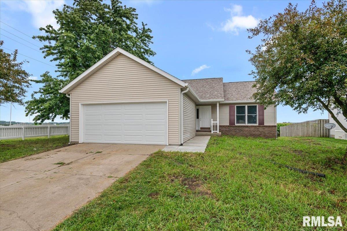 76 FRANK Street New Berlin IL