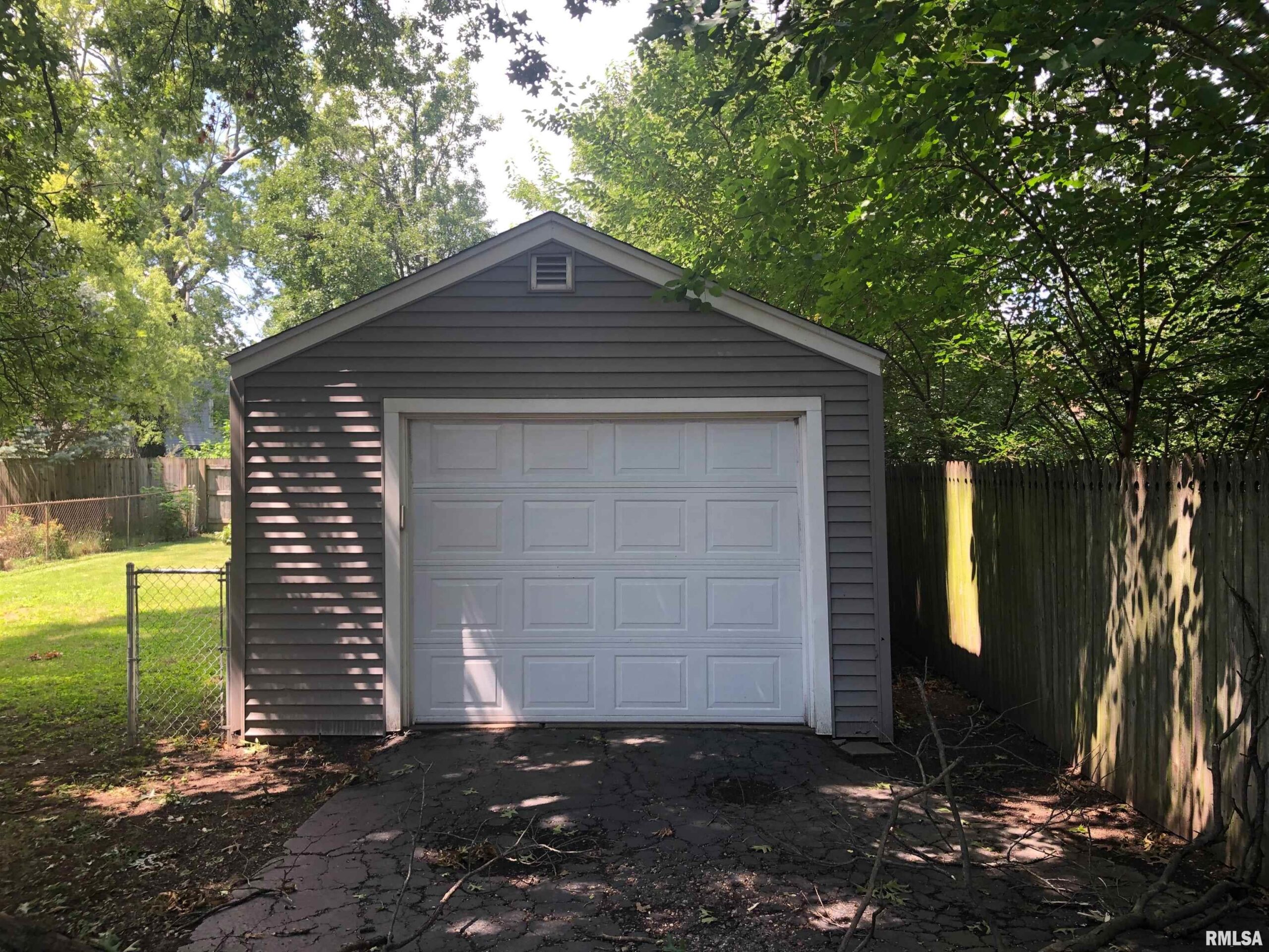 3419 N MISSOURI Avenue Peoria IL