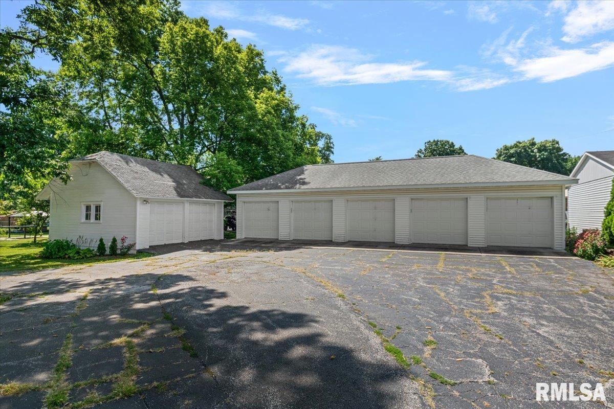 857 W STATE Street Jacksonville IL