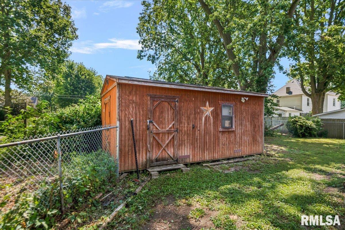 322 S Finis Street Virden IL