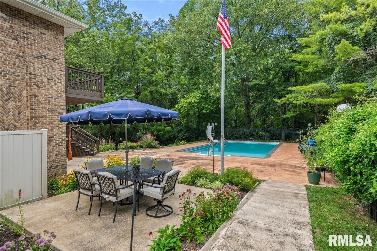 3325 COLLINGWOOD Drive Springfield IL