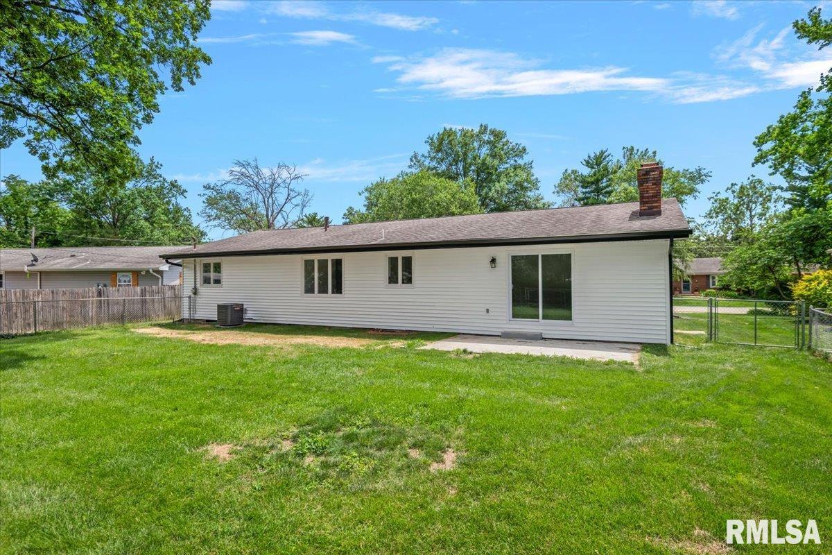 27 Mishawaka Drive Rochester IL
