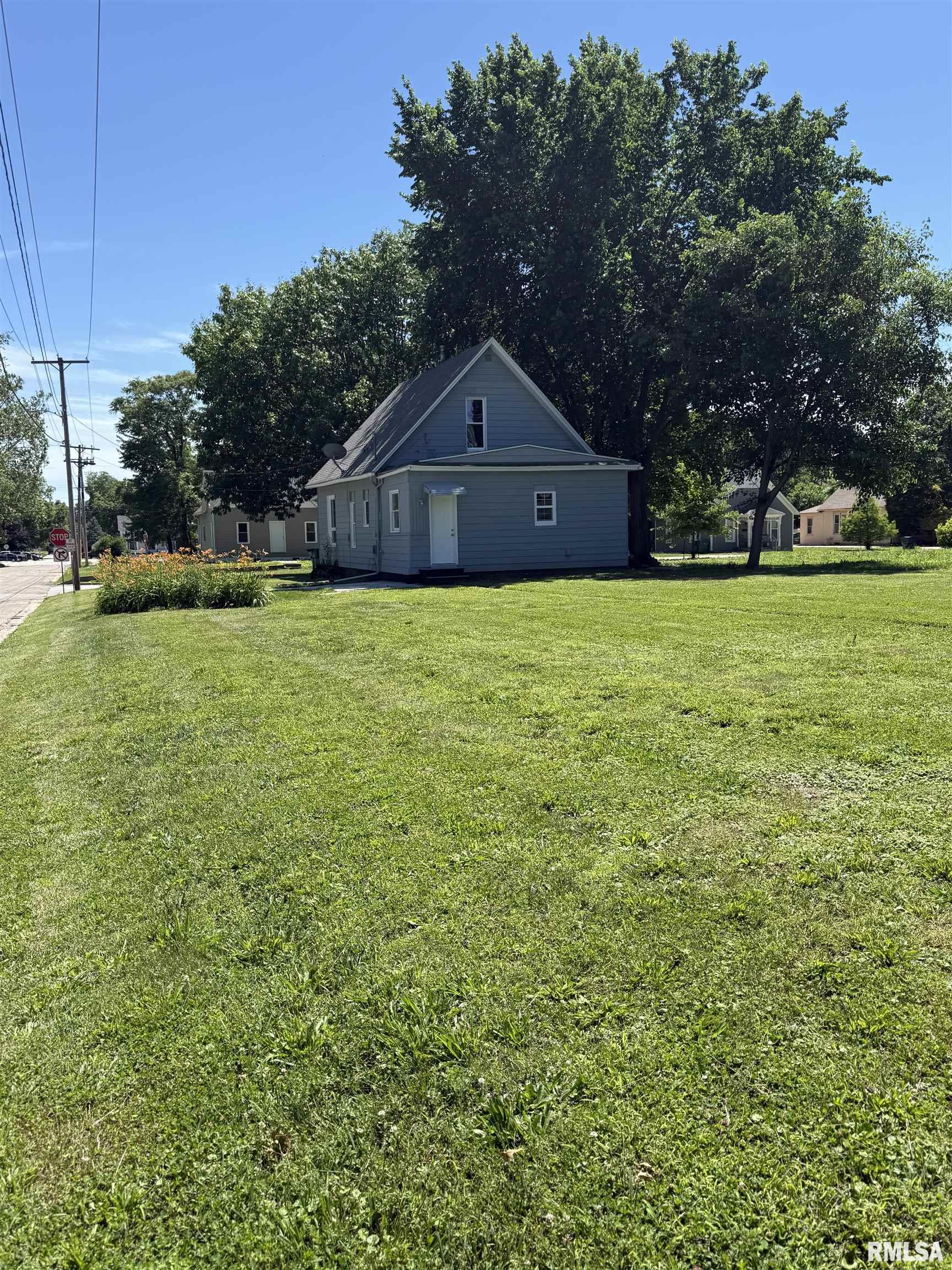 1026 E CARROLL Street Macomb IL